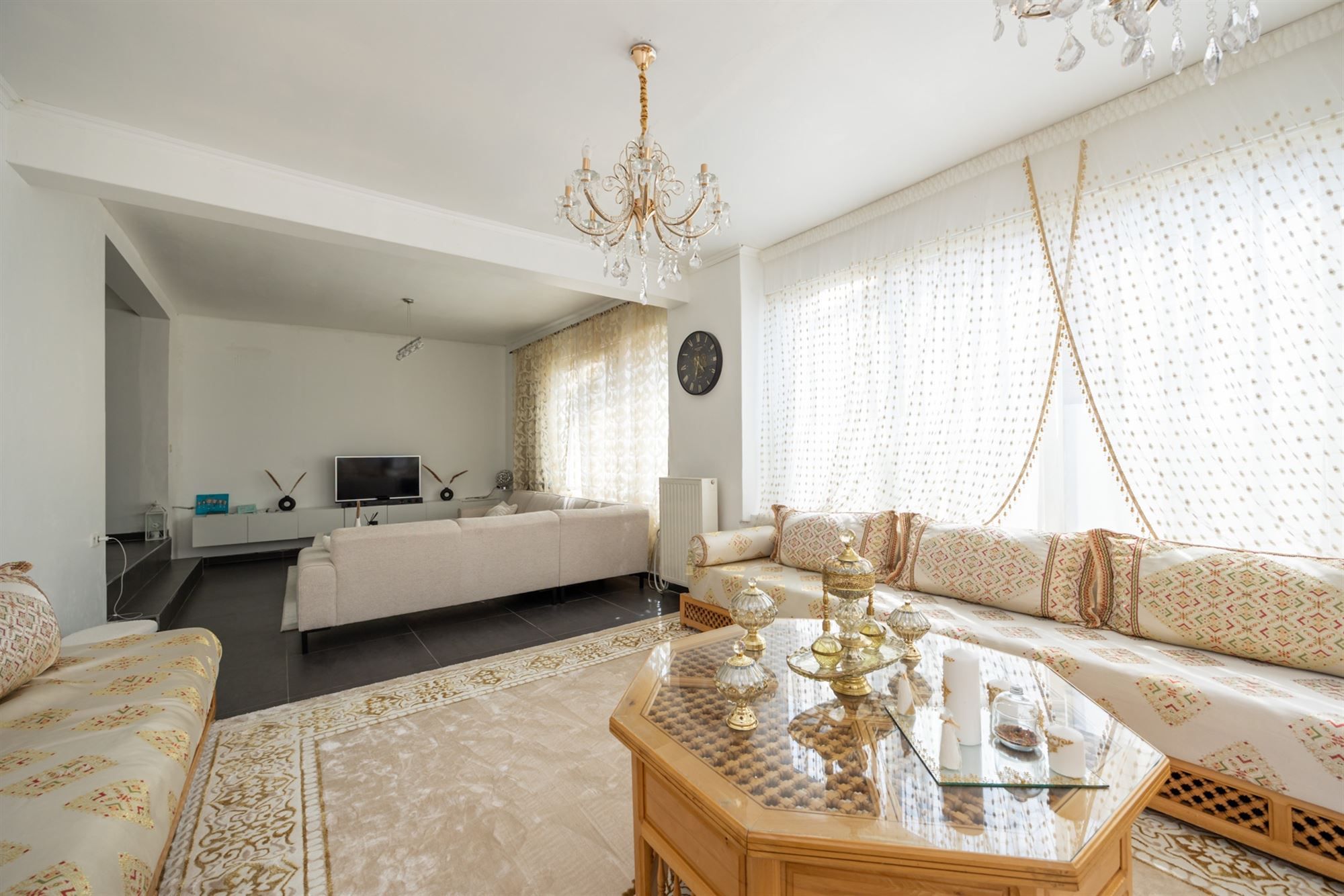 Ruime gezinswoning met zes slaapkamers te Mechelen foto 4