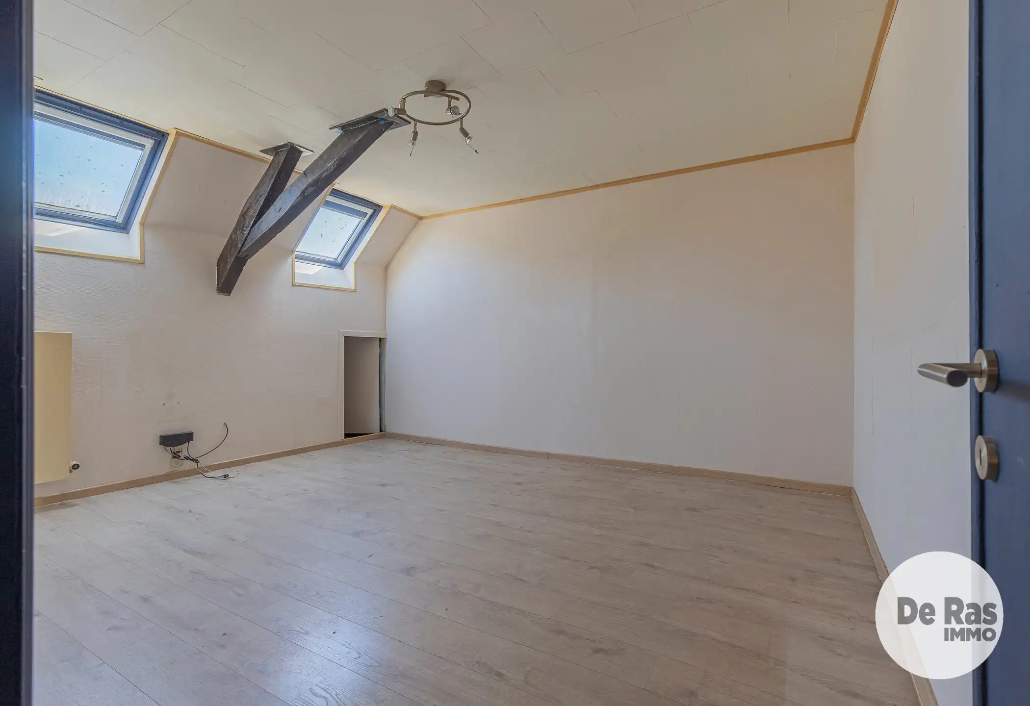 WICHELEN – Te renoveren woning met 3 kamers op leuke locatie foto 17