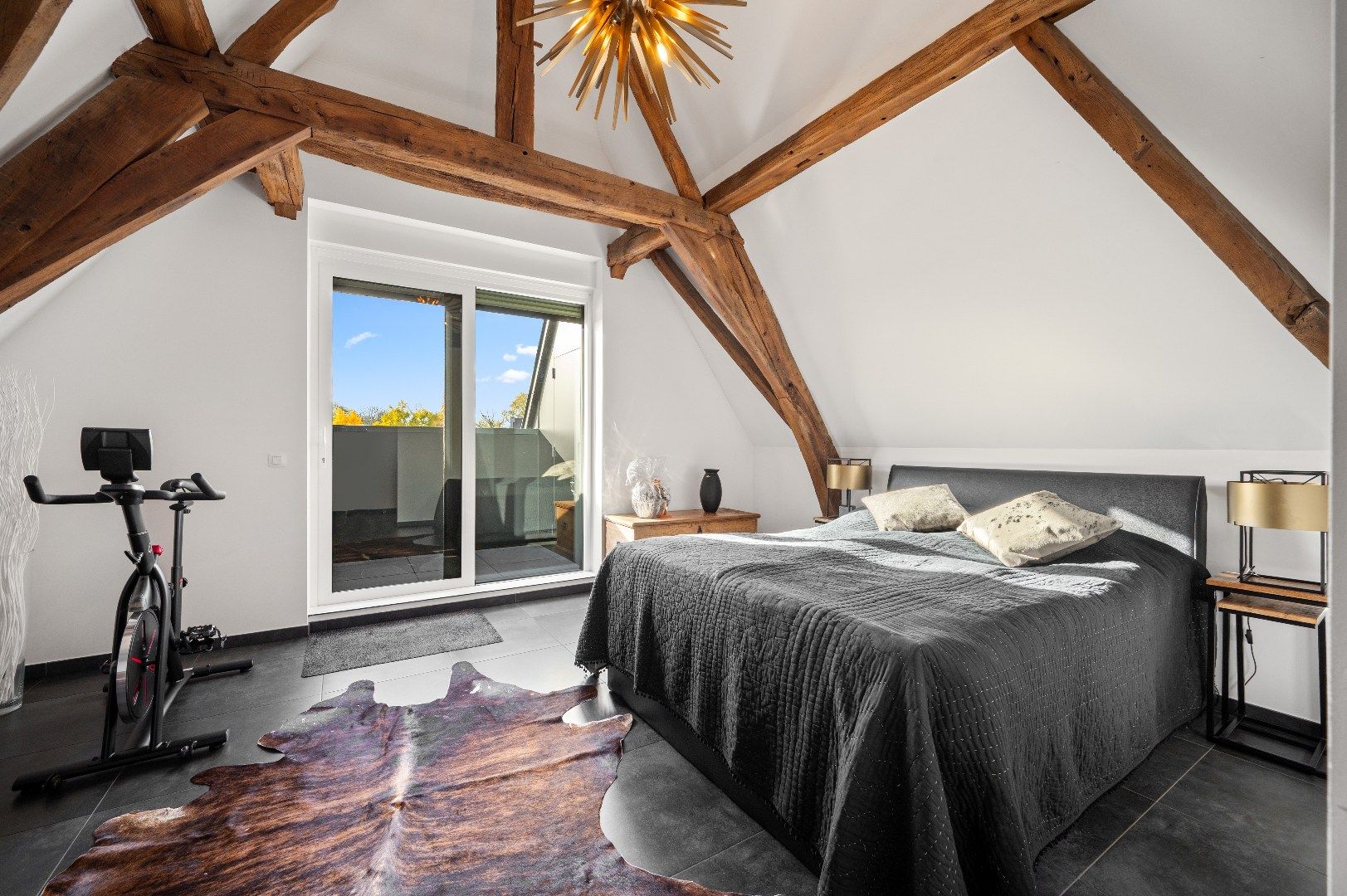 Instapklare, moderne penthouse op de Grote Markt in Tienen foto 17