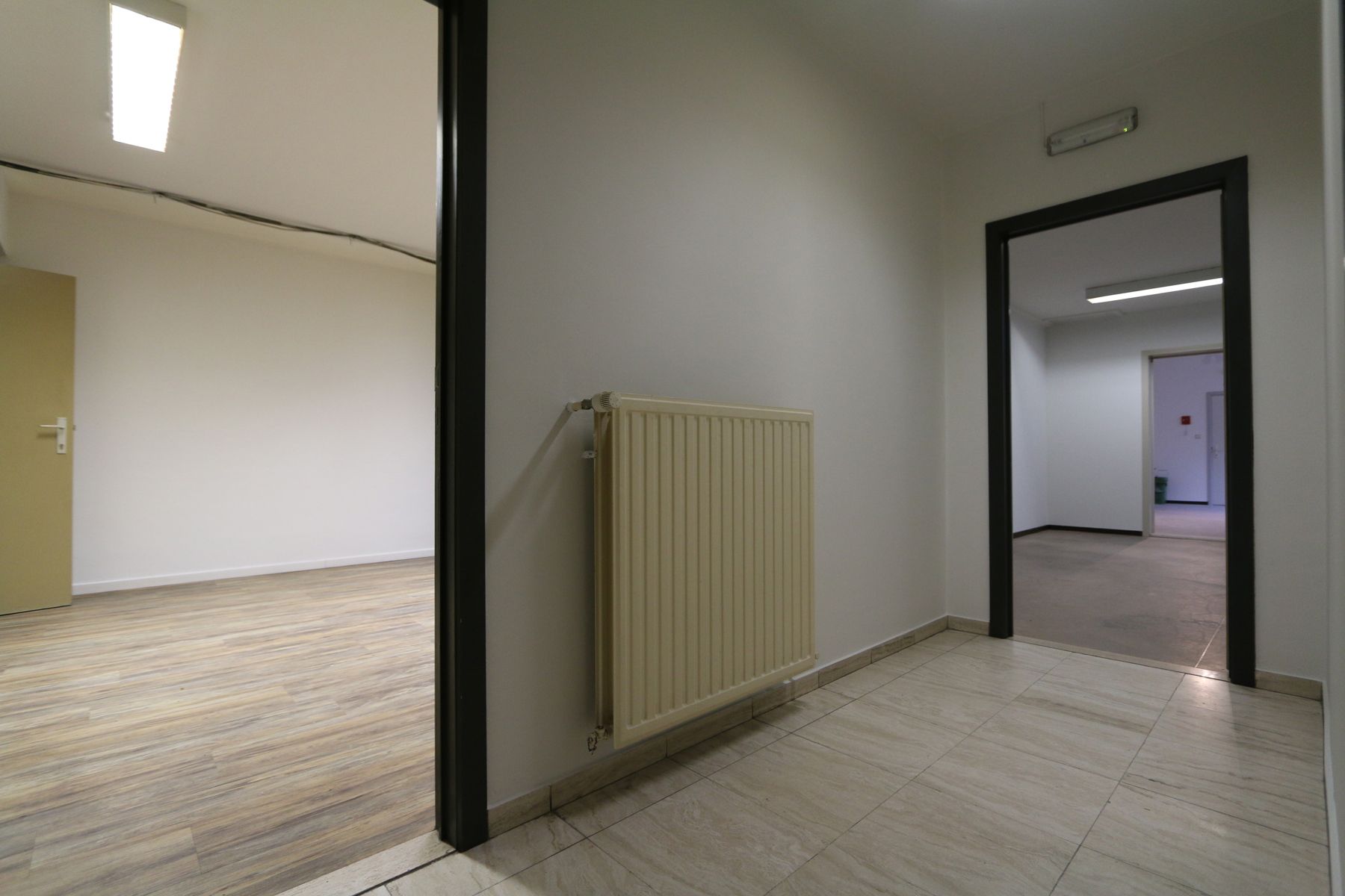 Handel 220 m² + kelder + drukke ligging + optie parking foto 17