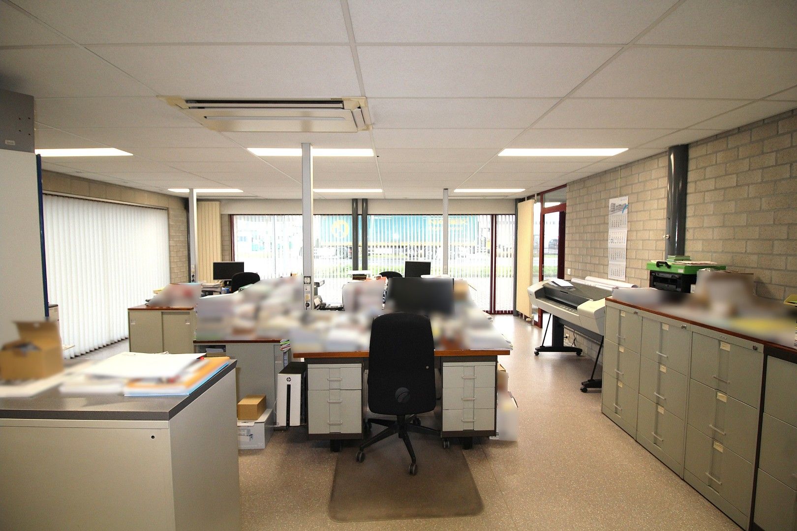  veelzijdig bedrijfsgebouw met woonst op een absolute commerciële topligging foto 12