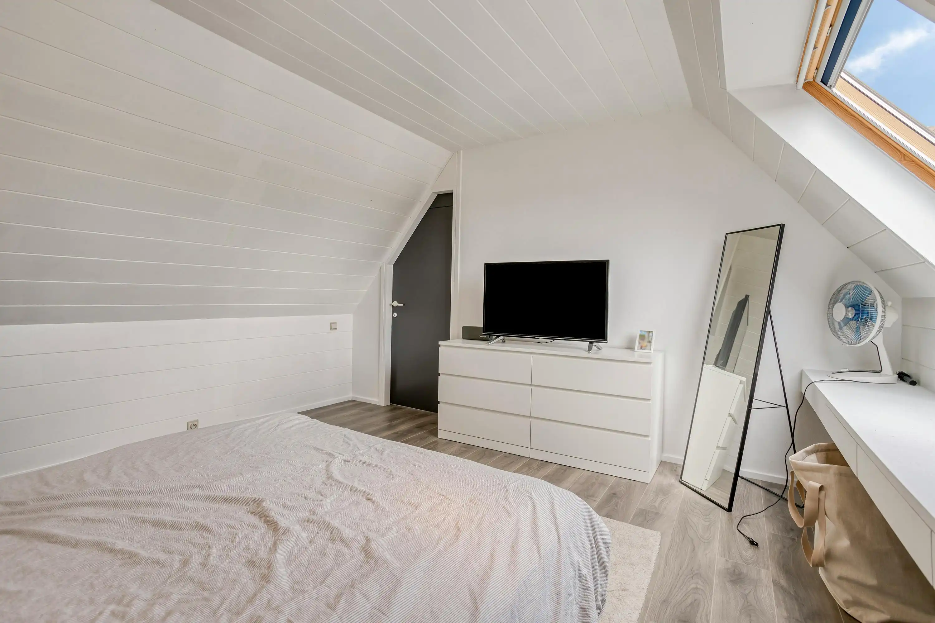 Appartement (120m²) met 2 slaapkamers in centrum Veurne. foto 8