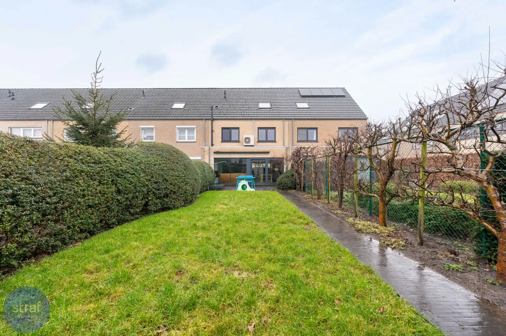 Ruime gezinswoning in een autoluwe straat tussen Zwijndrecht-Dorp en 't stad foto 17