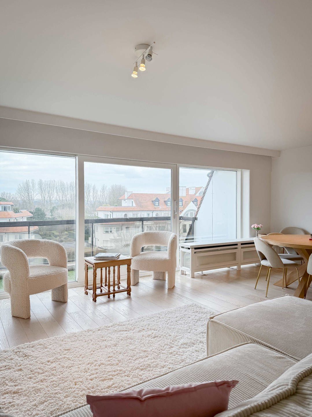 Zonnig appartement in villaresidentie met schitterend terras foto 9