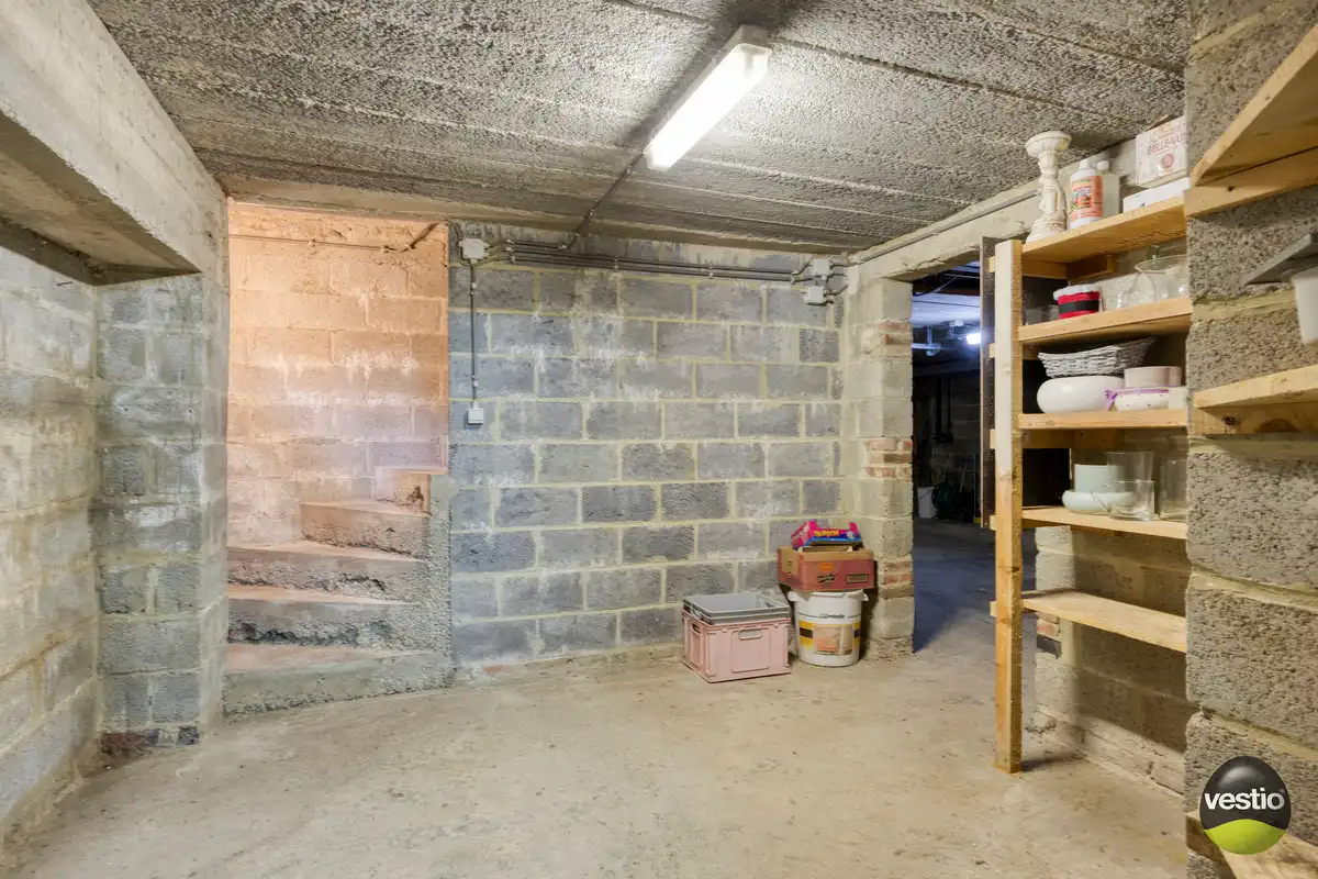 RUSTIG GELEGEN TIJDLOZE WONING MET 4 SLK EN RUIME TUIN. foto 30