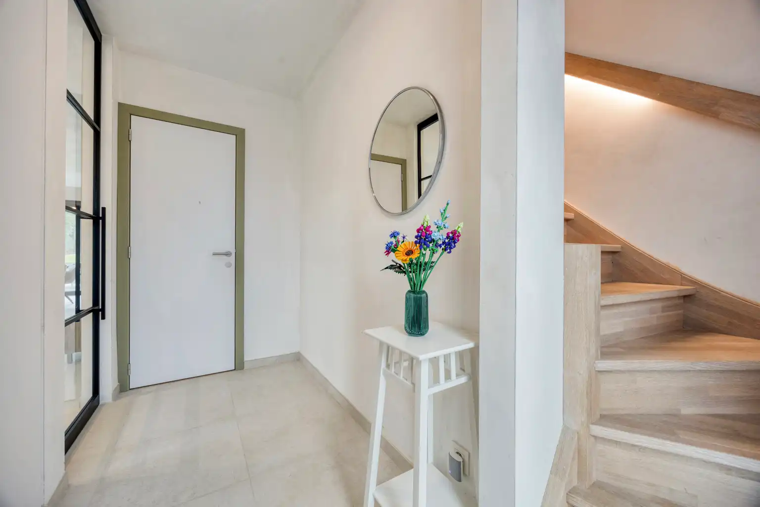 Mooie nieuwbouwwoning onder het registratierecht foto 3