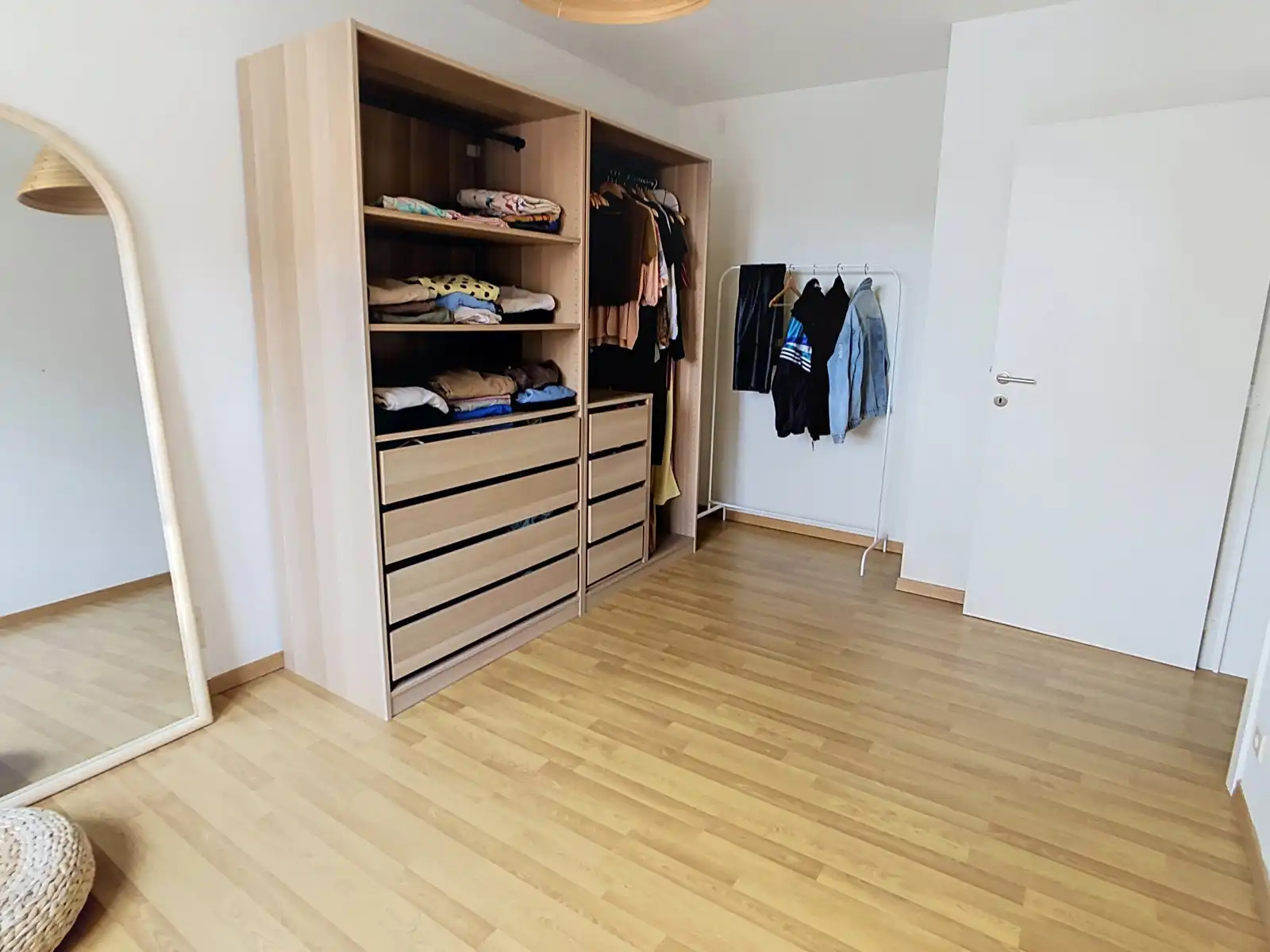 Nabij centrum: woning met 3 slaapkamers, tuin en garage foto 18