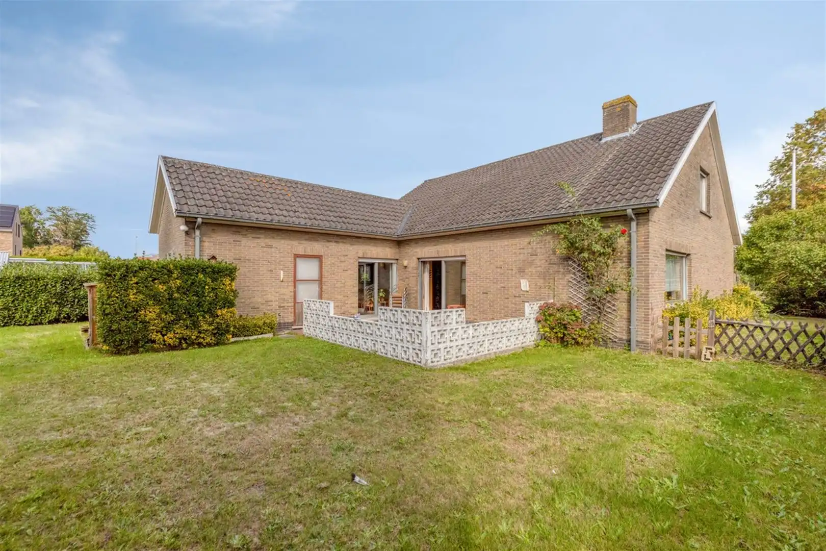 Rustig gelegen, te renoveren bungalow op een perceel van 640 m². foto 20