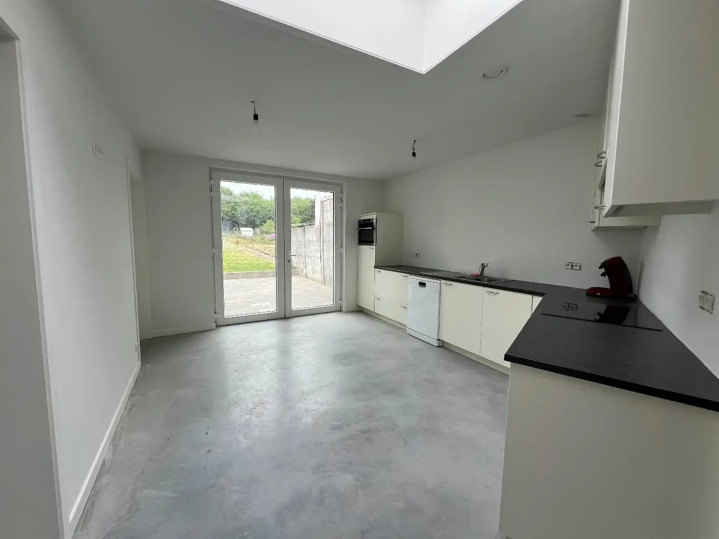Gezellige woning met 3 slaapkamers en ruime tuin te Nieuwkerke foto 4