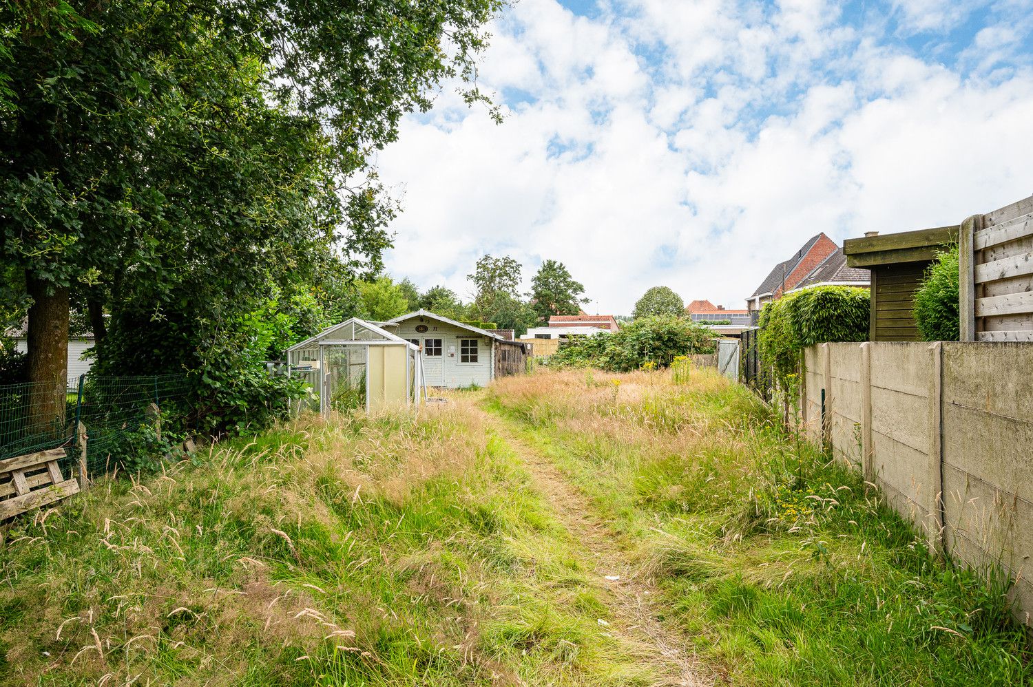 Te renoveren starterswoning te koop in Balgerhoeke met een verrassend ruime tuin! foto 14