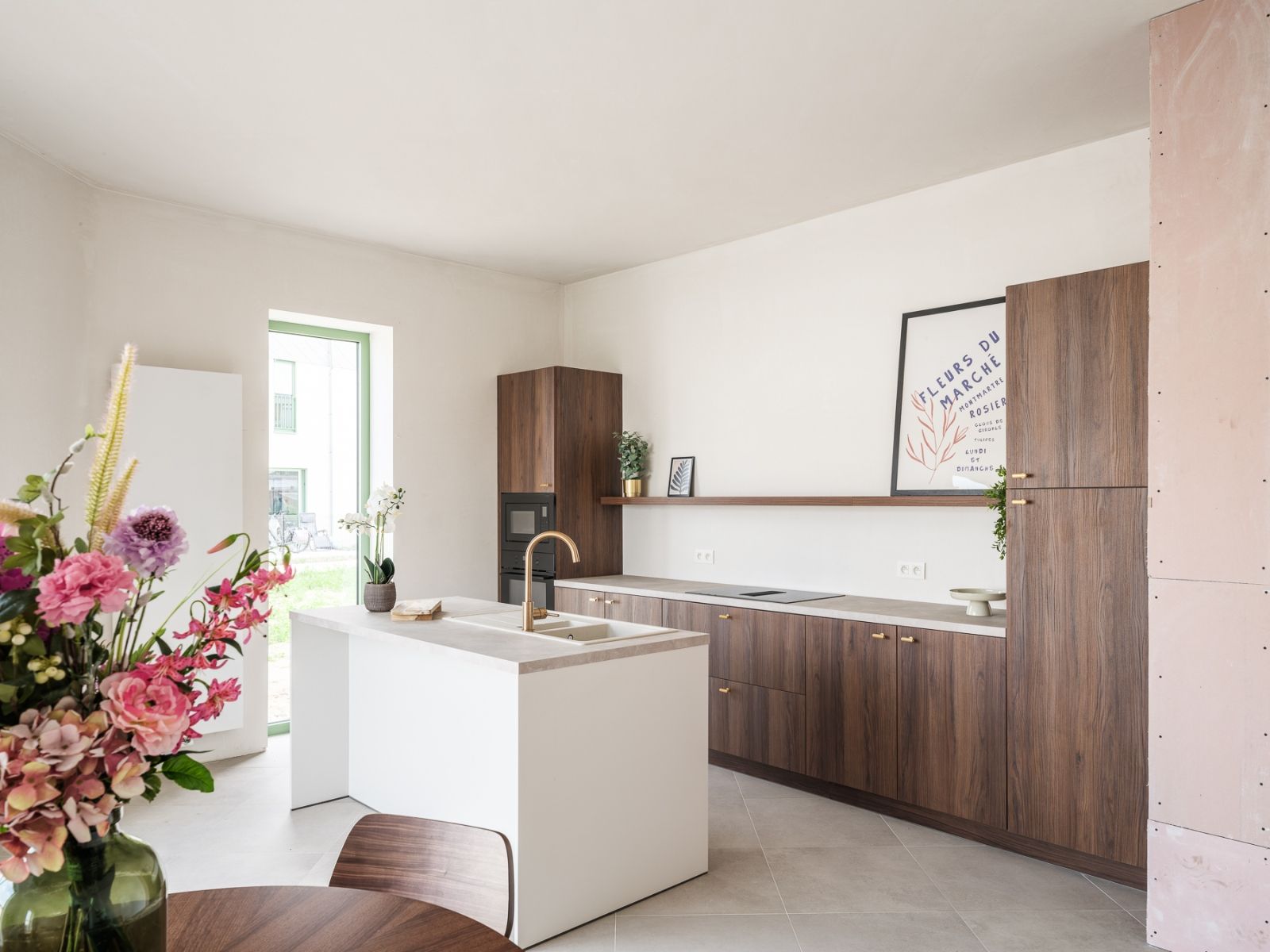 Gerenoveerd gelijkvloers 3 slpk appartement met tuin te Destelbergen foto 2
