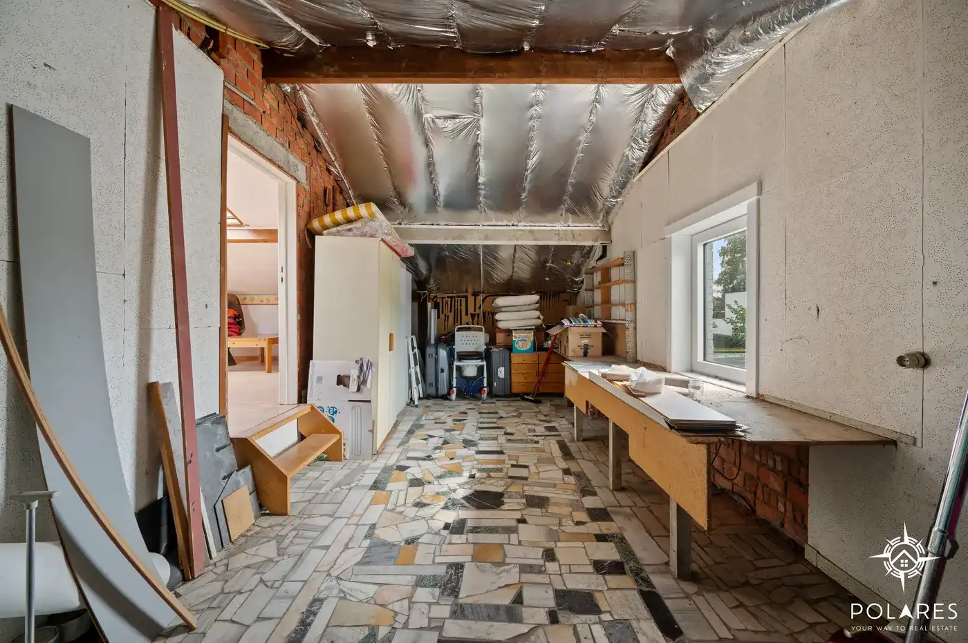 Ruime woning met 4 slaapkamers en mogelijkheden voor thuiskantoor of vrij beroep . foto 20
