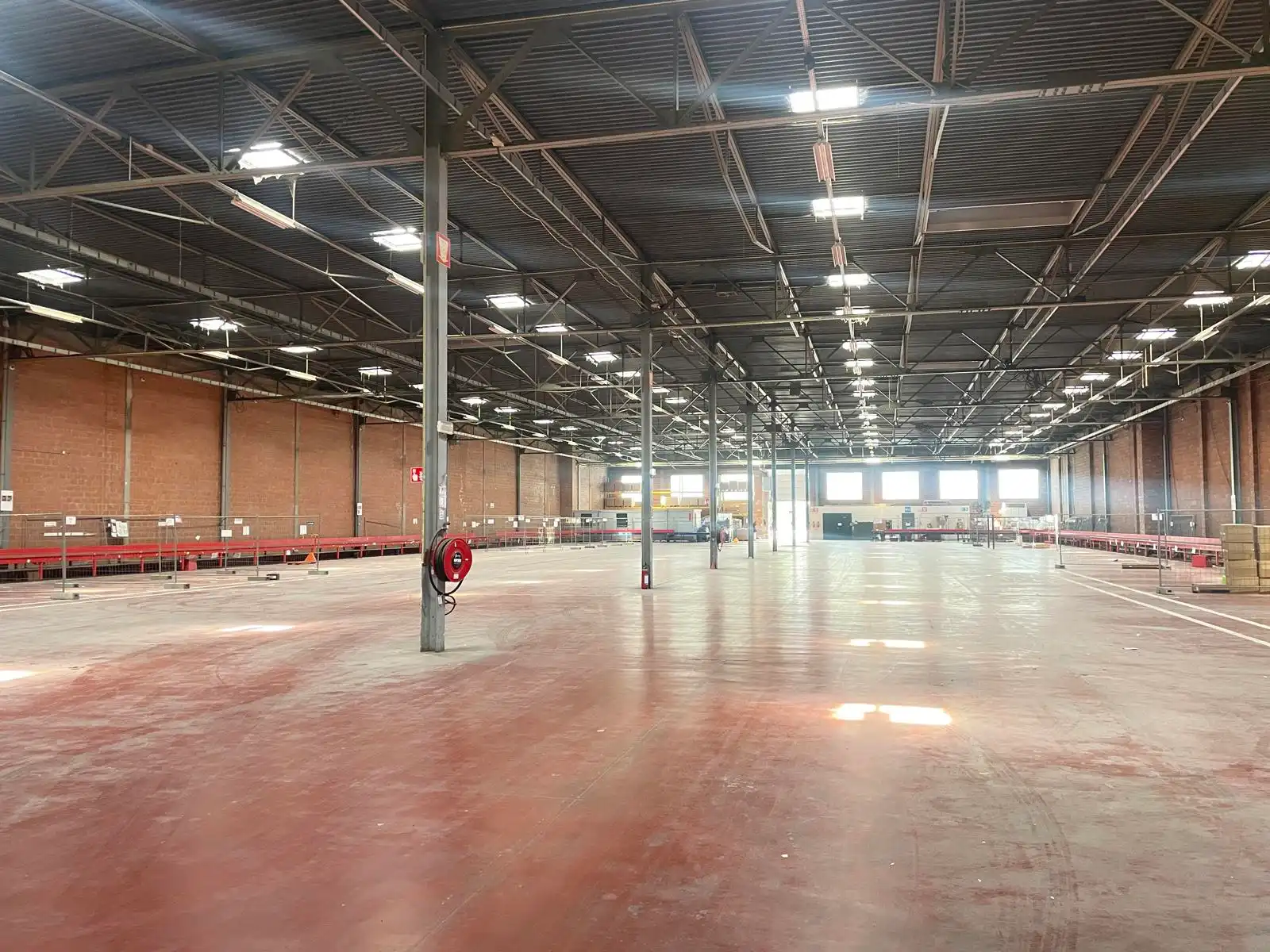 Logistieke loods van ca. 6.500 m² nabij de E19  foto 8