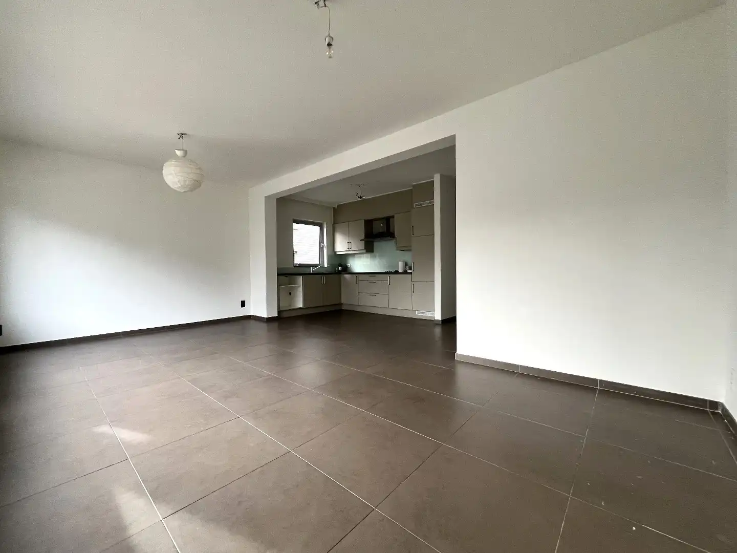 Hedendaags 2 slpk appartement met terras foto 3