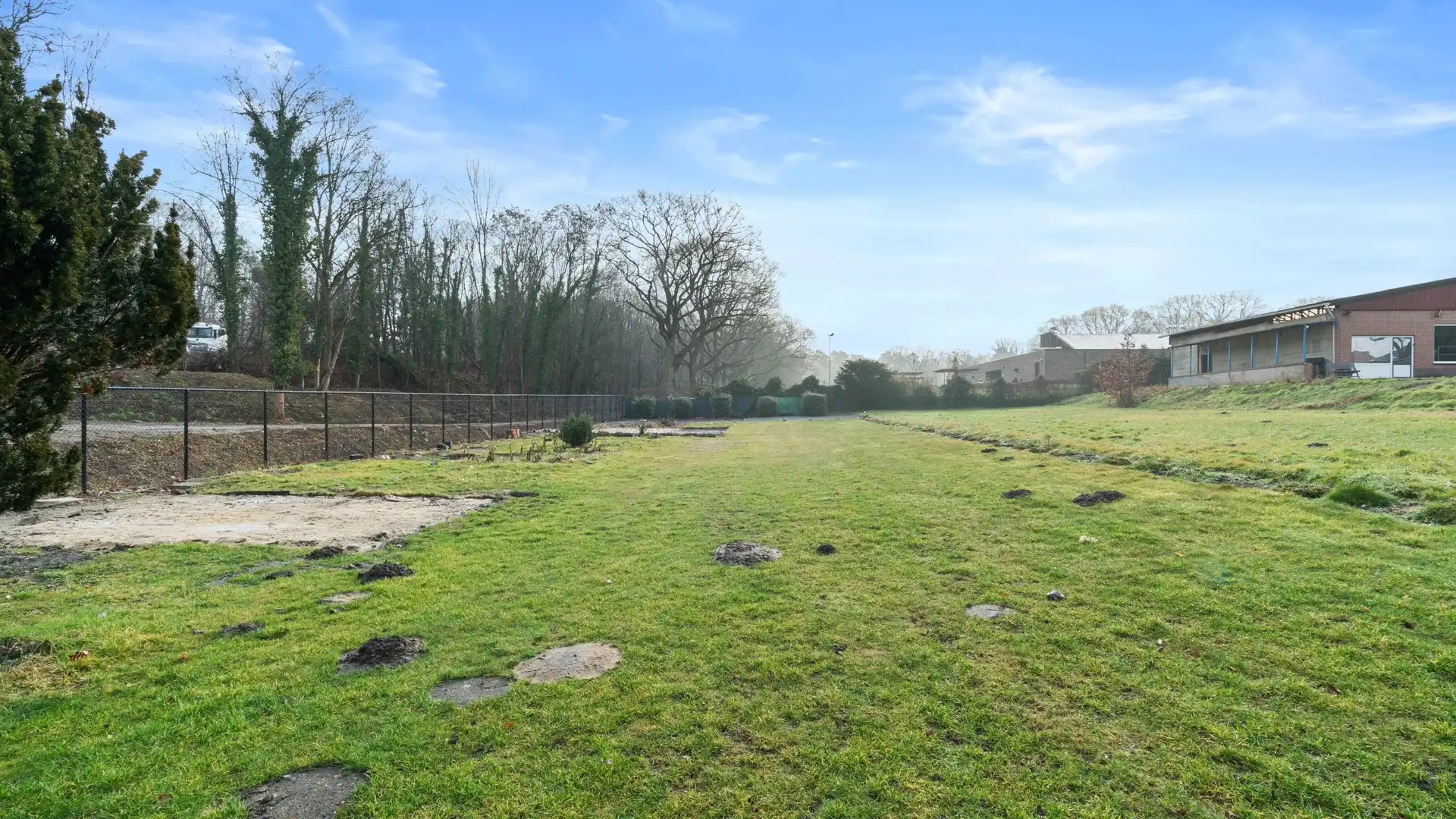 Vrijstaande woning op een perceel van 16a 25ca foto 4