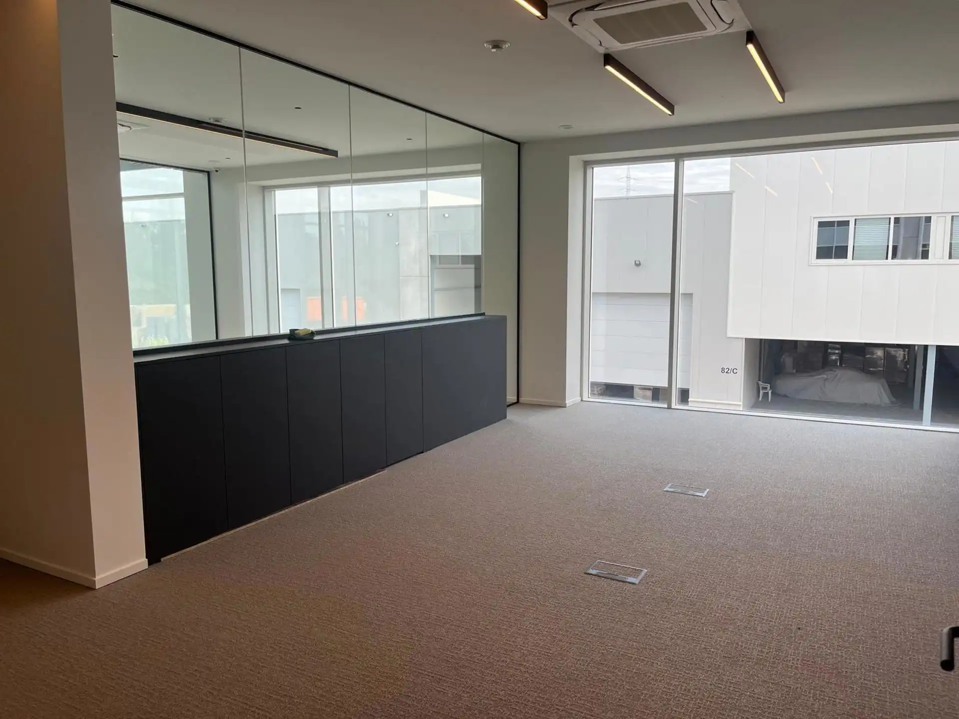 Duffel: Moderne kantoren van 560m² met 1.500m² magazijn foto 6