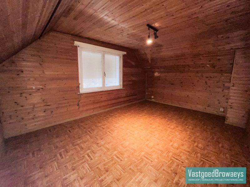 Te renoveren woning met zonrijke tuin nabij het station foto 10