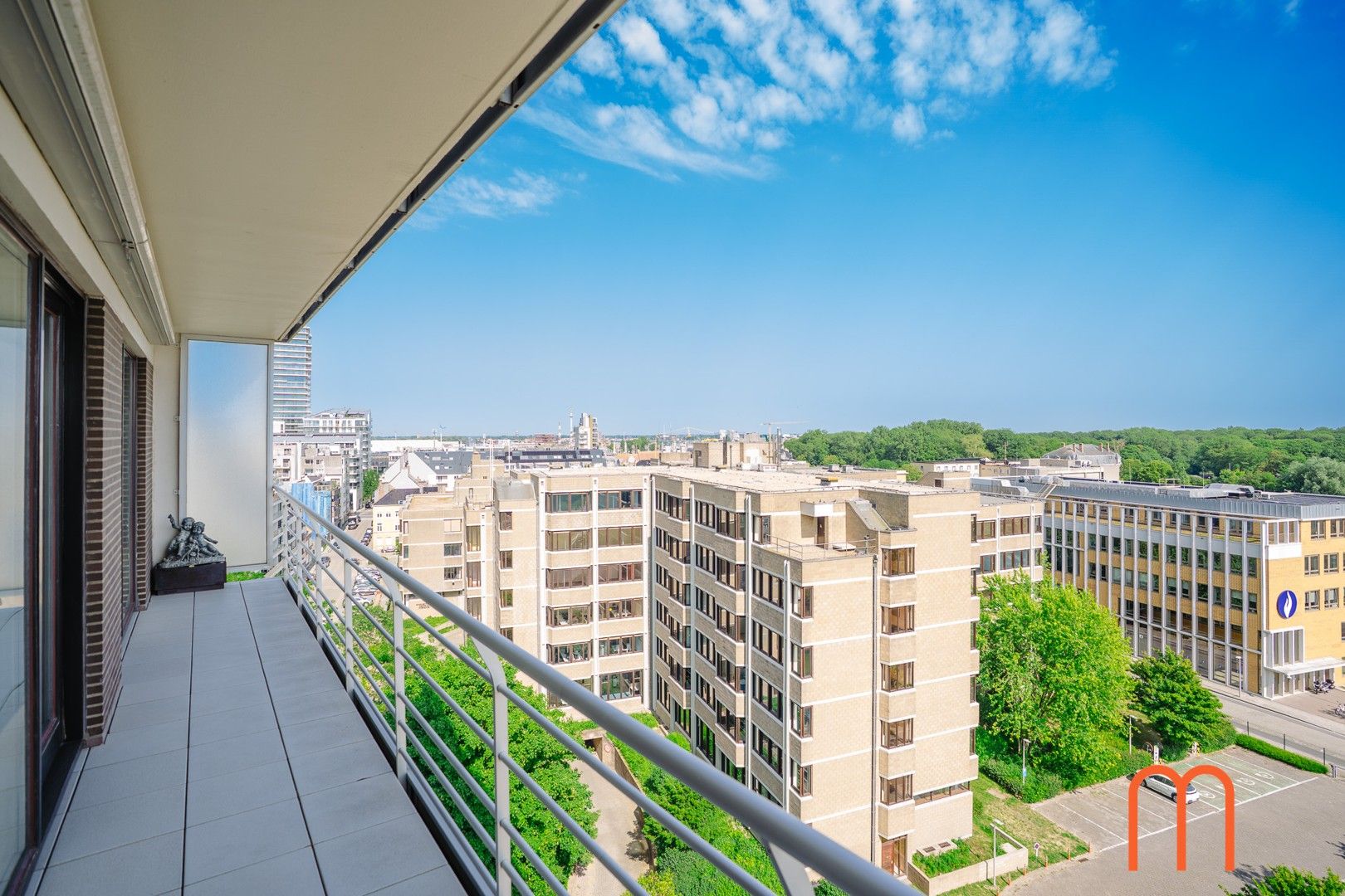 Ruim appartement met prachtig uitzicht en uitzonderlijke gevelbreedte. foto 19