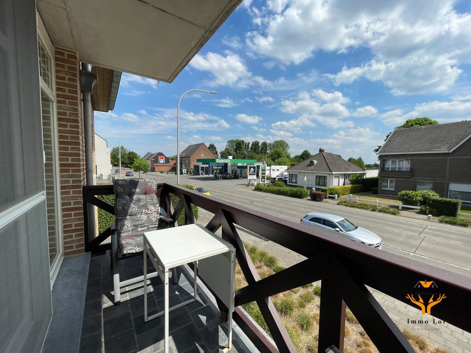Charmant appartement met terras en garage foto 2