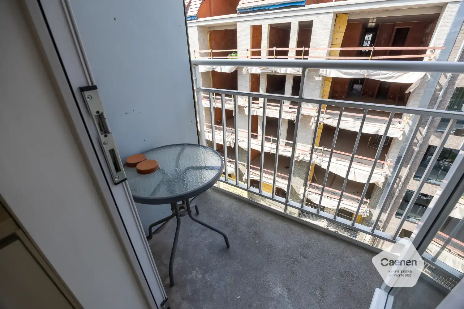 Gerenoveerd drie slaapkamer appartement op centrale ligging foto 10