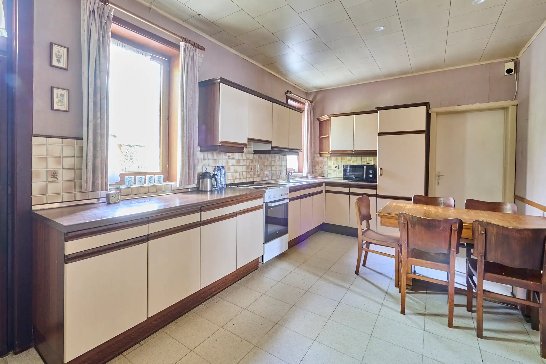 TE RENOVEREN WONING MET VEEL MOGELIJKHEDEN OP 3HA 54A38 CA foto 4