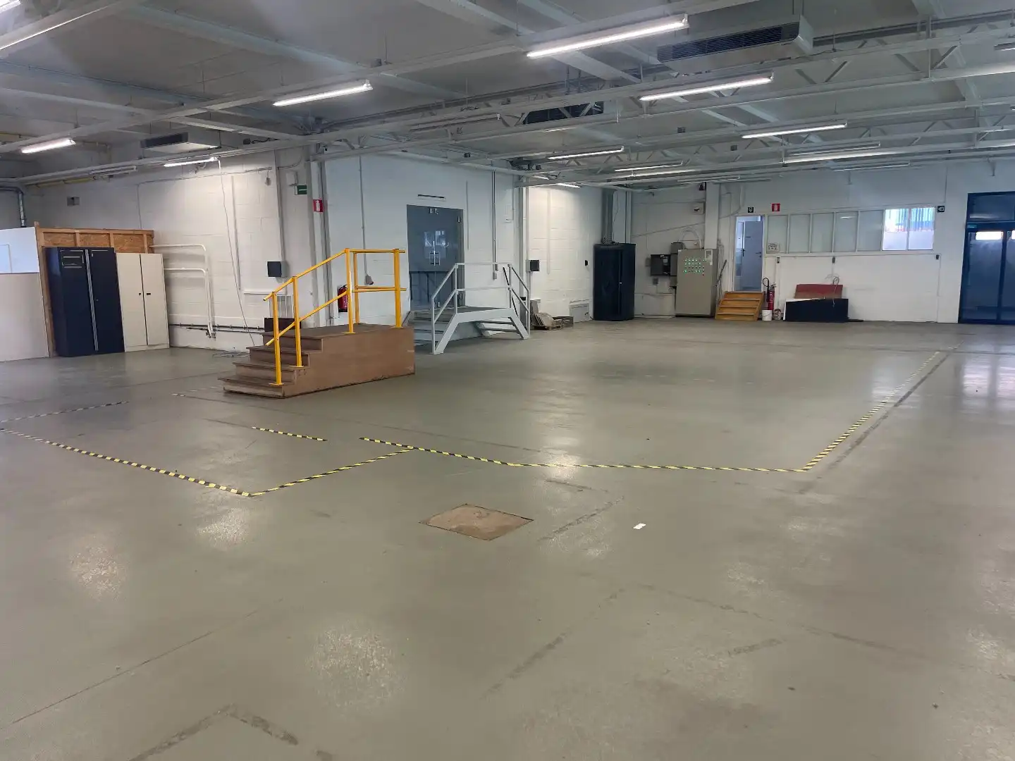 Industriële multifunctionele bedrijfsruimte van 1500m² in Hasselt met 2080 m² perceeloppervlakte en 50.00 parkeerplaatsen foto 15