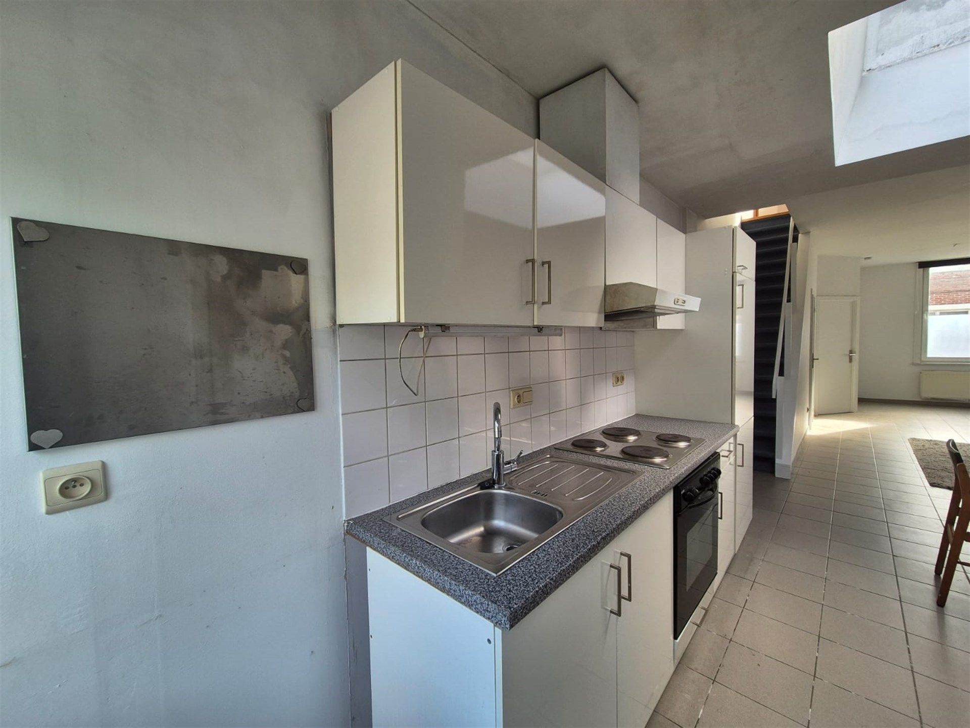 Zeer gunstig gelegen starterswoning met 2 slaapkamers en tuin. foto 9