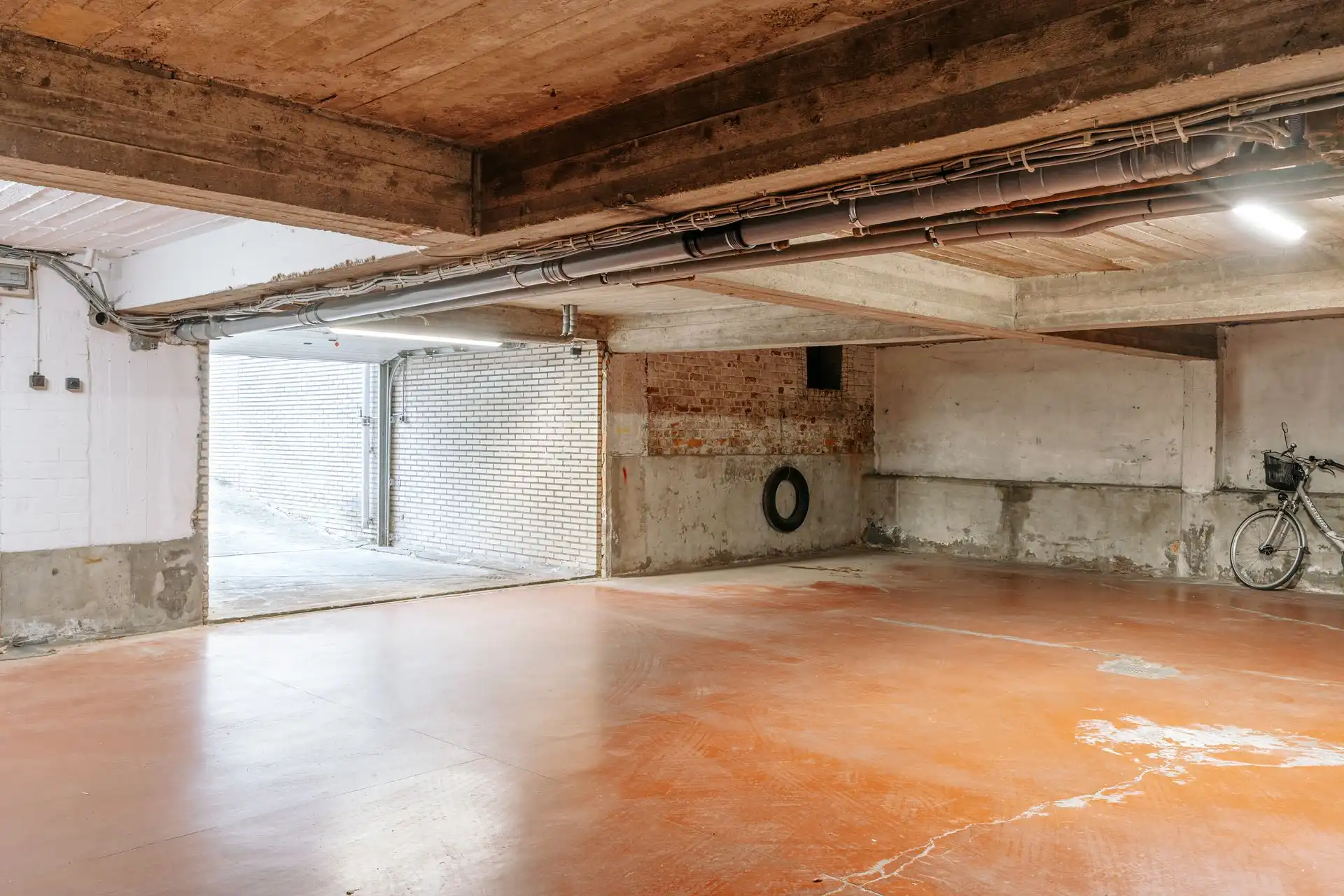 Ruim 3-slaapkamerappartement met karakter en autostaanplaats foto 19