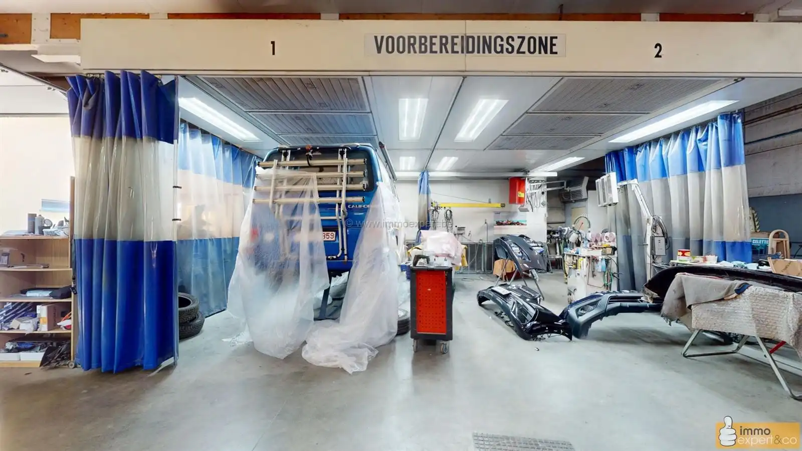 ROOSDAAL : Goed gelegen en volledig uitgeruste werkplaats / carrosserie bedrijf foto 11