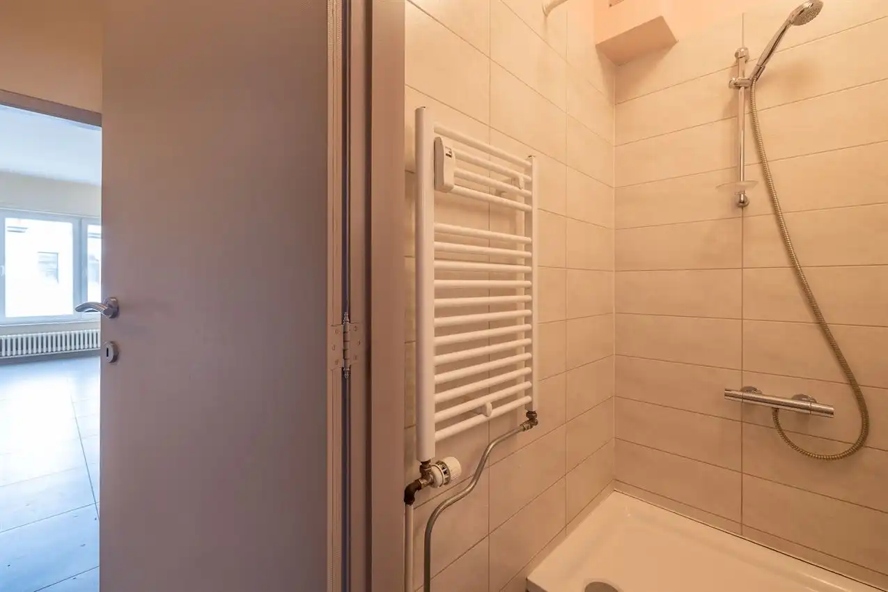 Centraal gelegen, hedendaags, 1 slpk, terras foto 14