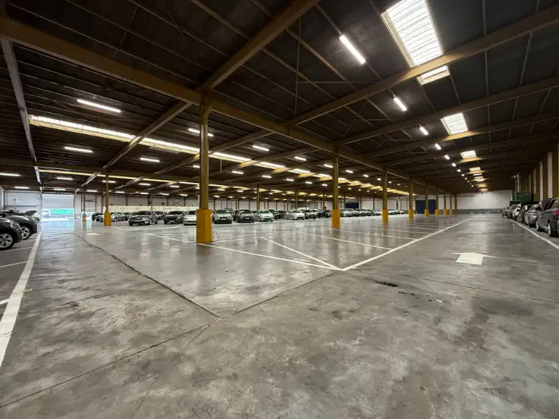 Magazijn te huur foto 2