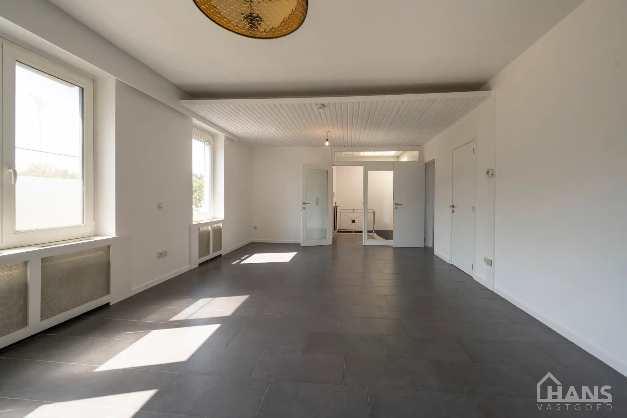 Tof, opgefrist appartement. foto 3