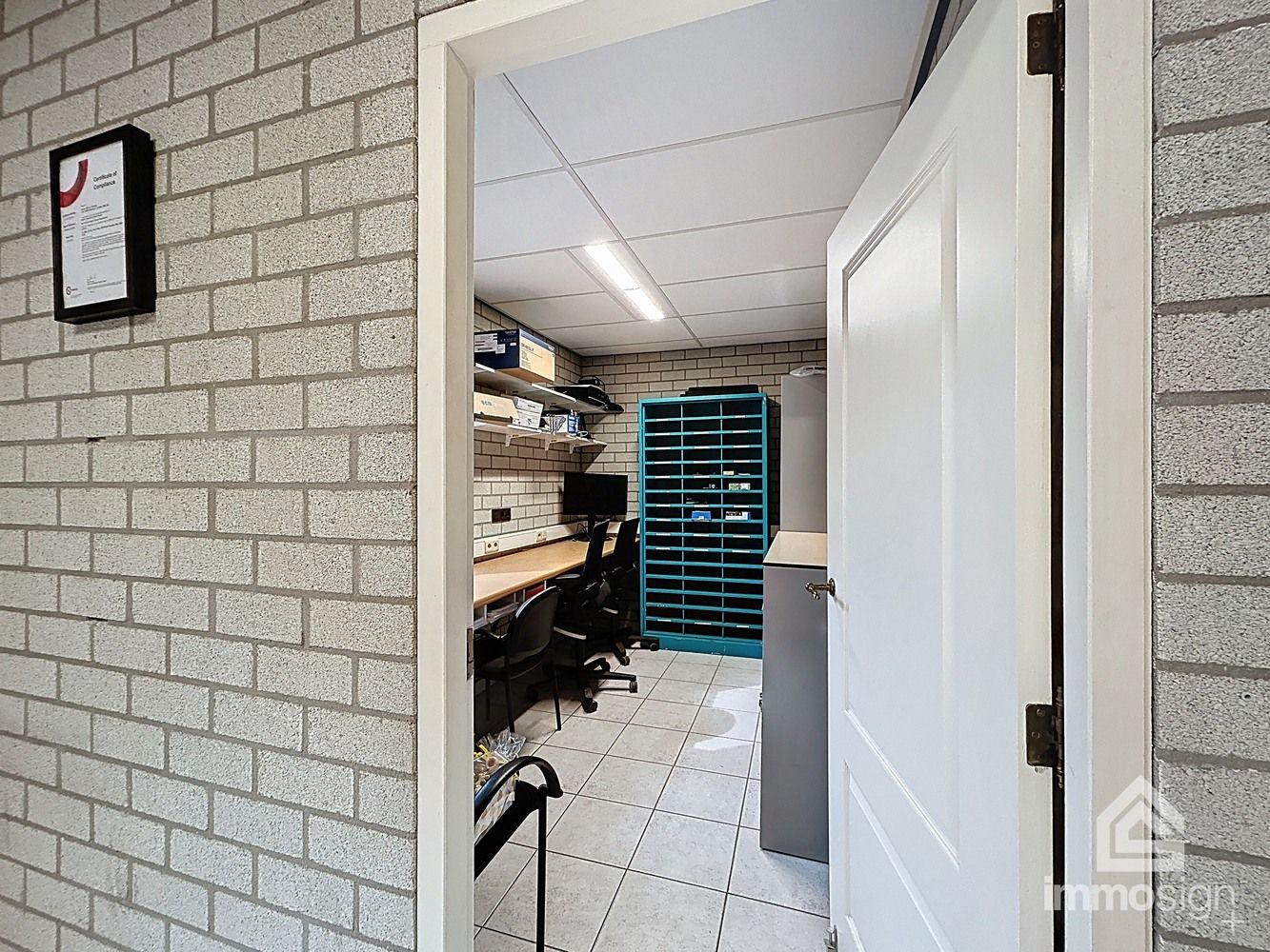 Handelspand met magazijn, kantoorruimte en instapklare woning te Lommel foto 31