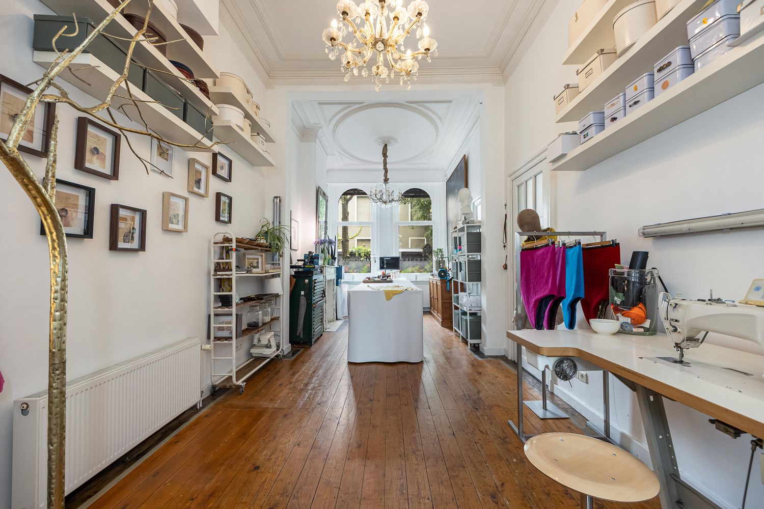 Prachtige gerenoveerde herenwoning van 341 m² in hartje Antwerpen met tal van mogelijkheden: combi wonen/werken of gedeeltelijke verhuurmogelijkheden foto 3