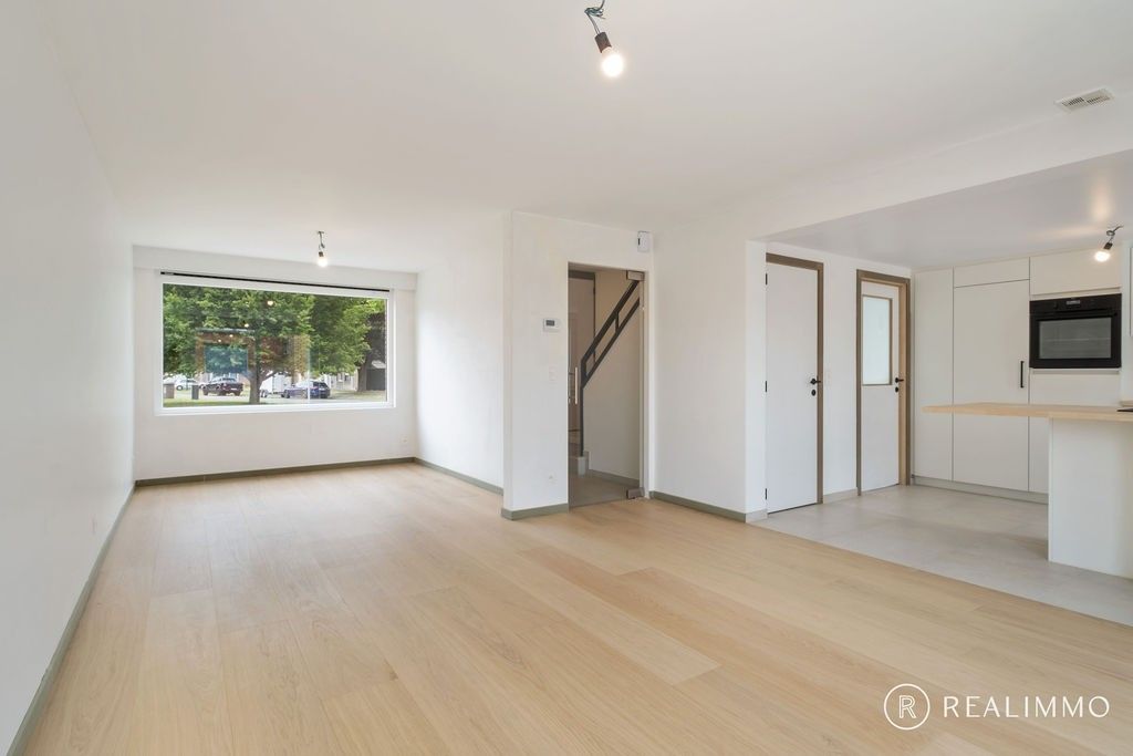 Instapklare topper met garage in Zwevegem! foto 6