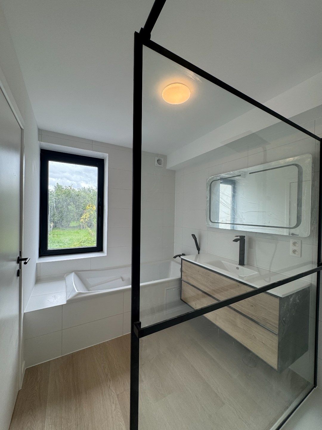 Volledig gerenoveerde, instapklare woning in Grimbergen – EPC A! zonnepanelen, warmtepomp! foto 16