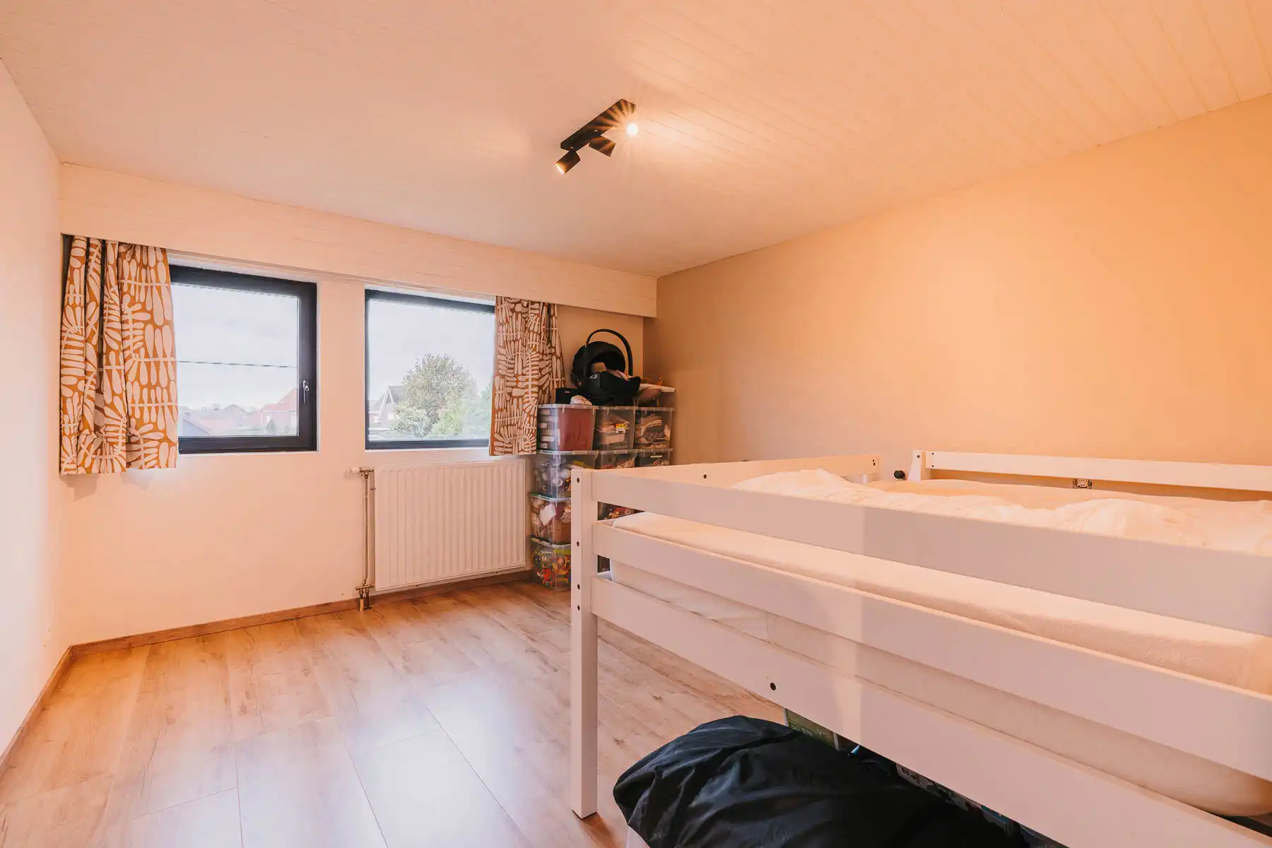 Ruime gezinswoning met praktijkruimte/kangoeroewoning foto 21