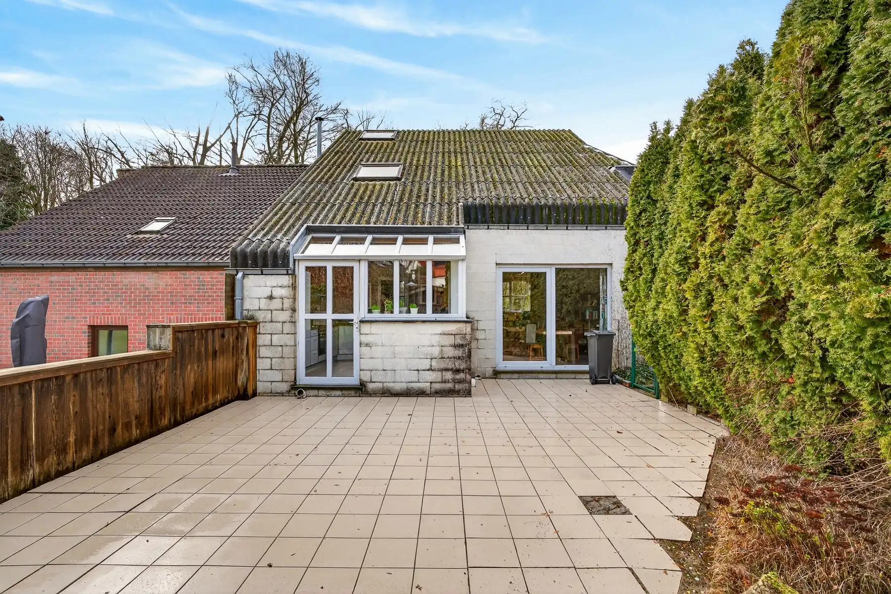 Ruime bel-étage met 4 slaapkamers en groen uitzicht foto 17