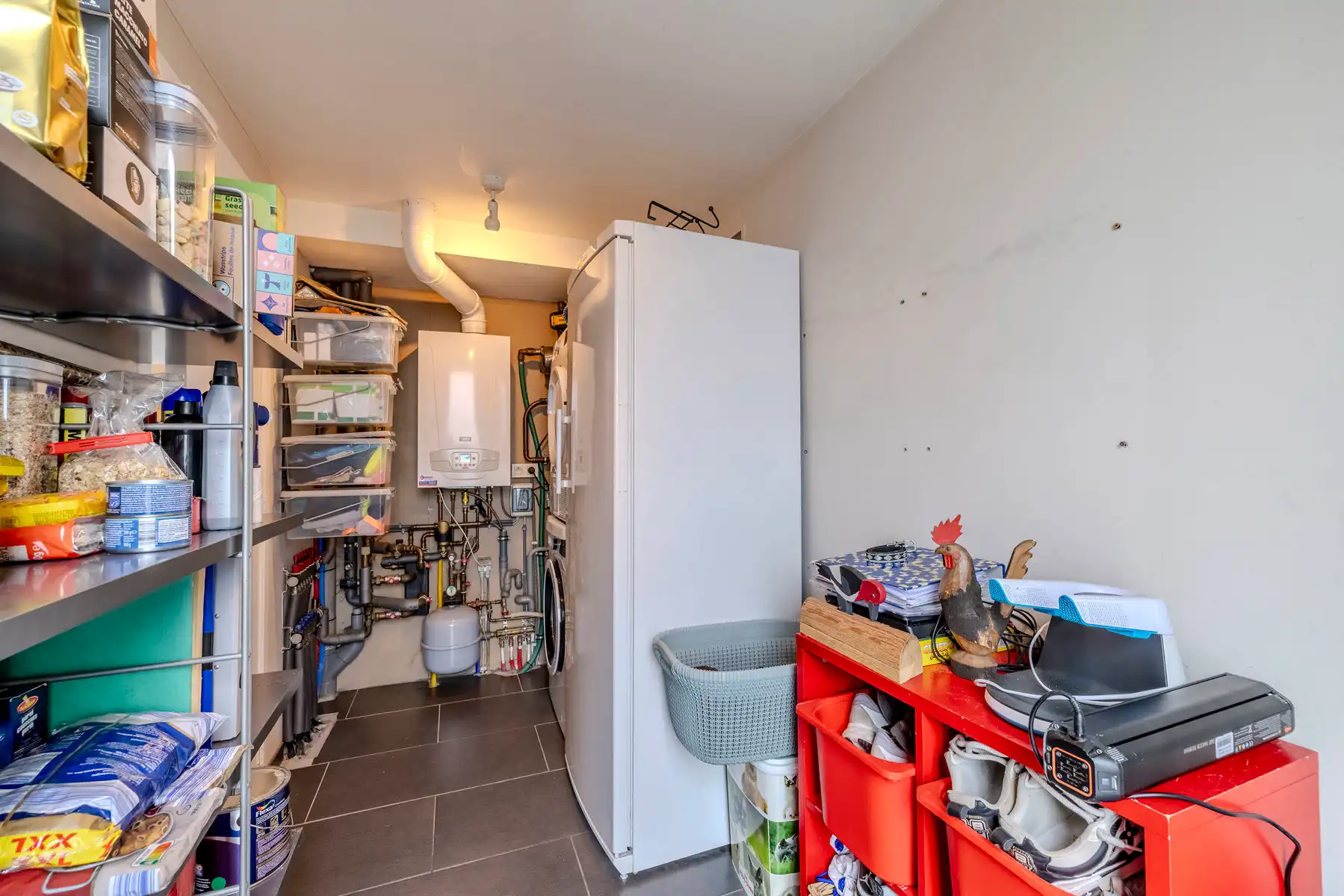 Gerenoveerde woning met o.a. 3 slaapkamers foto 28