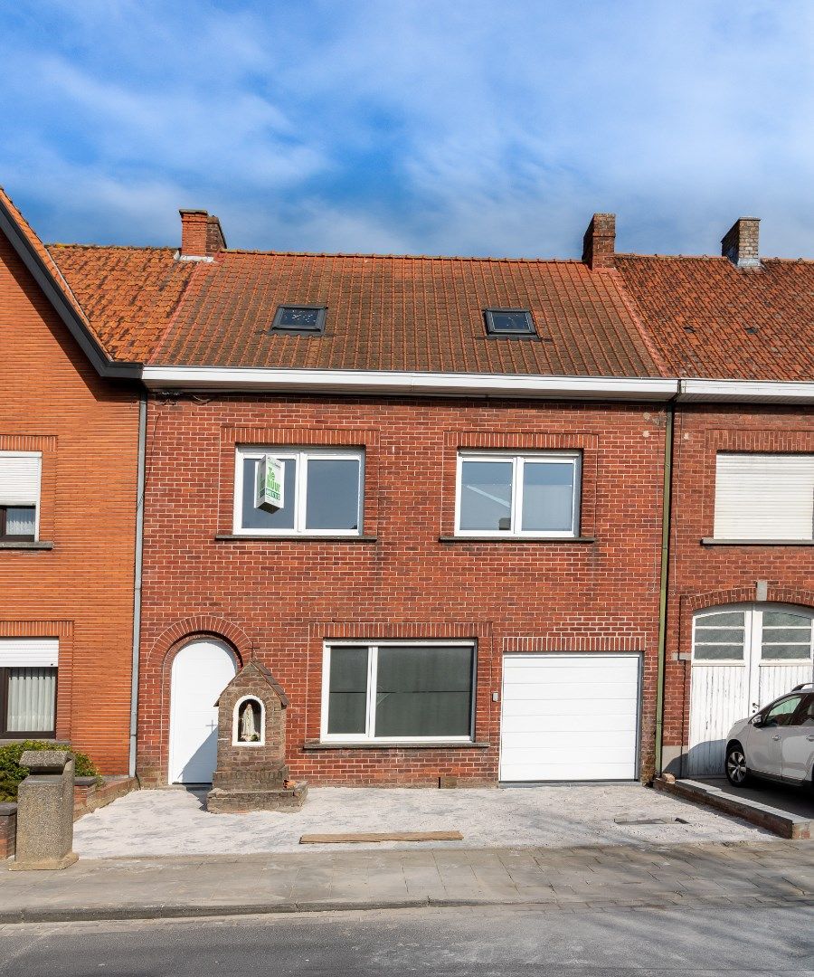 Woning met 4 slaapkamers en garage te Zarren foto 1