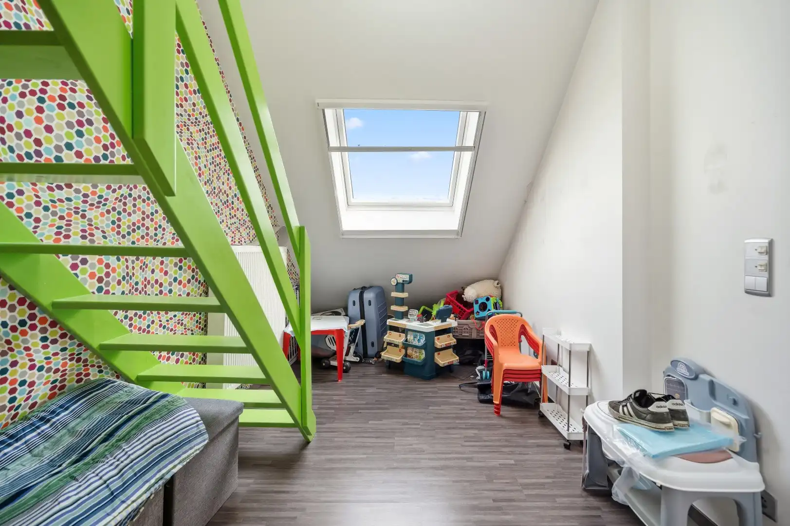 Mooie instapklare woning met tuin, terras, garage en 4 slpks foto 14
