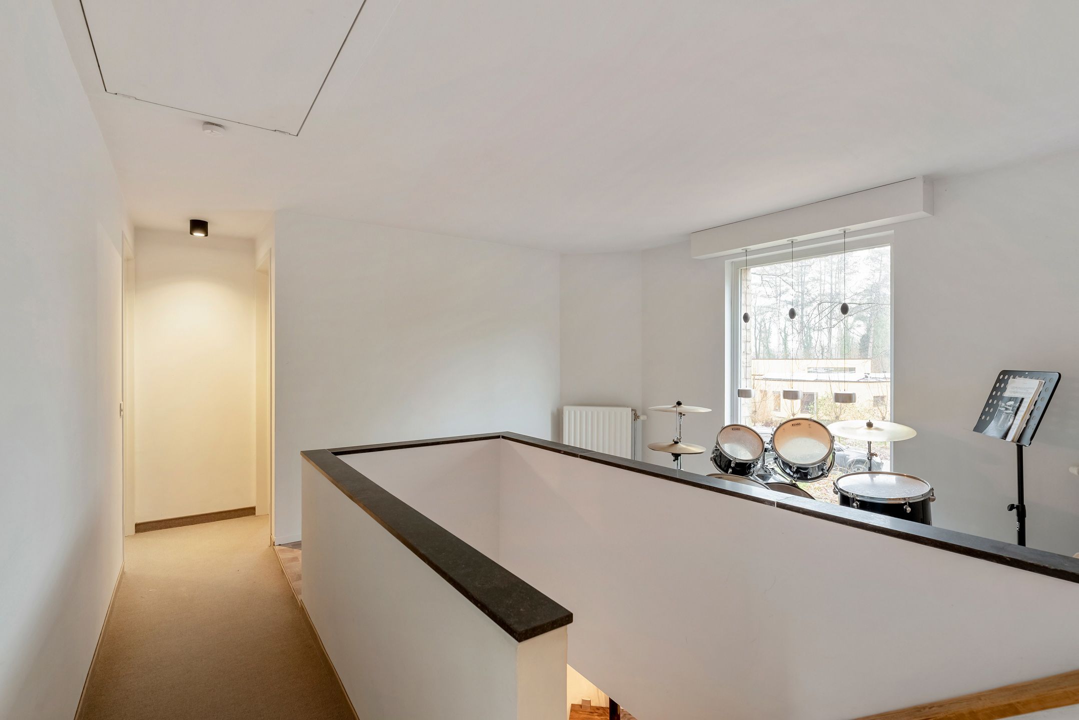 Woning met zwembad op zuidgericht perceel van ca. 2145 m² foto 16