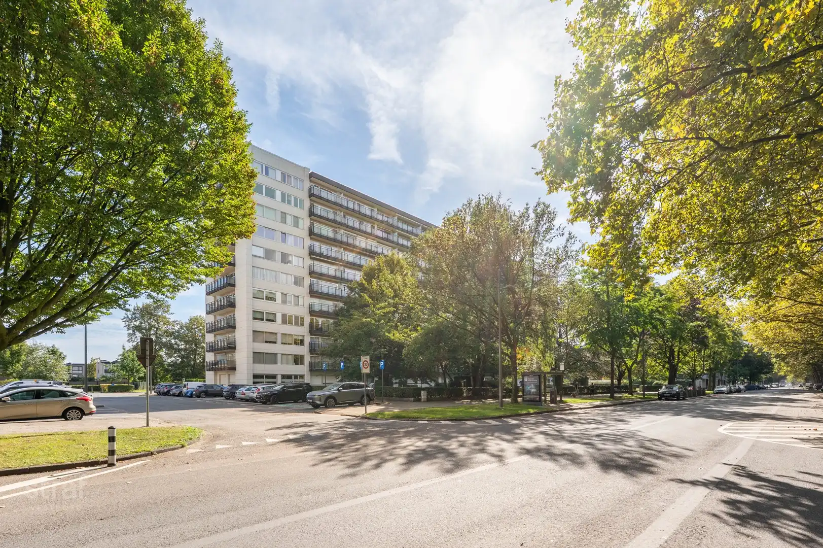 Ruim appartement met prachtig uitzicht en dubbele garagebox foto 17
