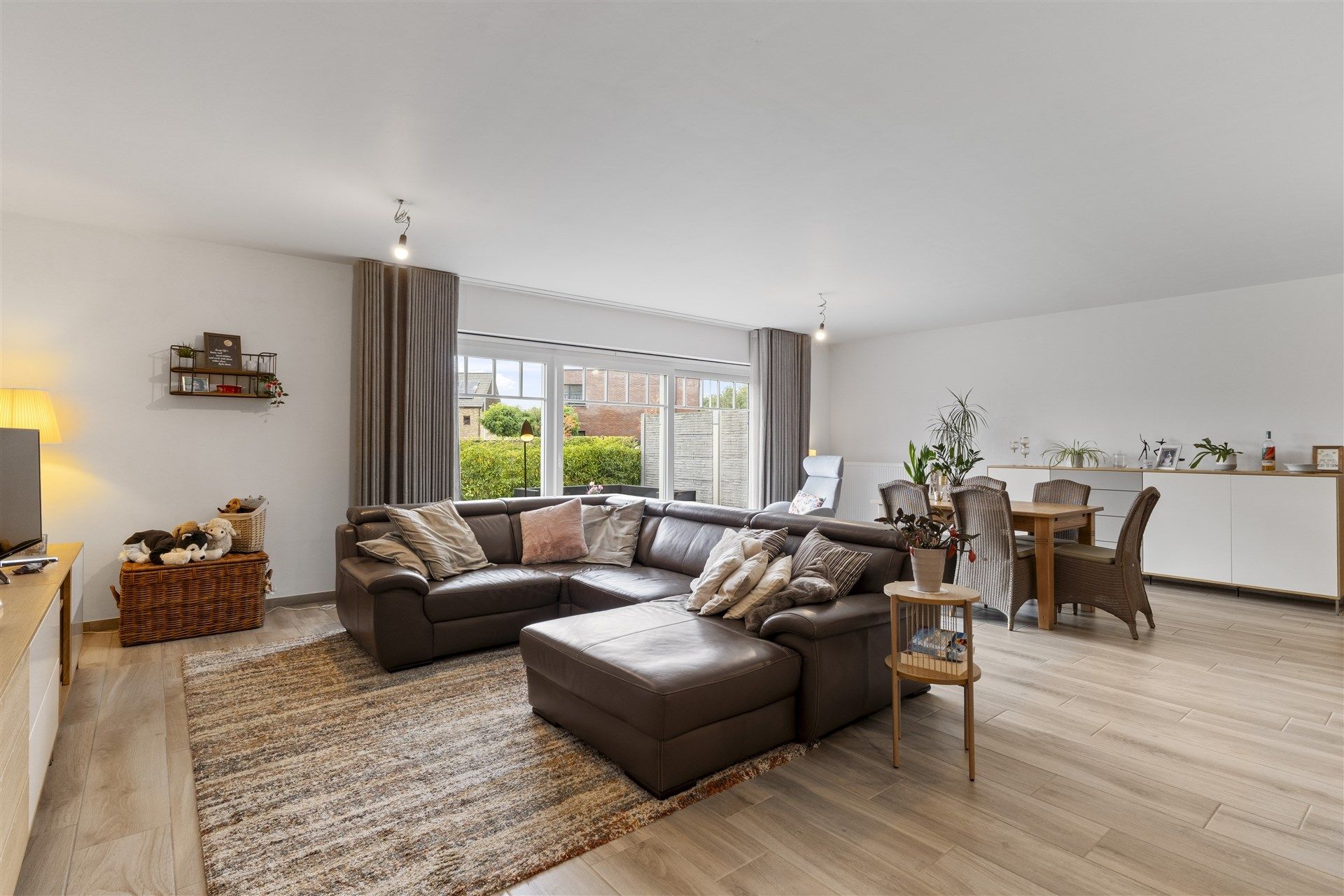 Prachtig gelijkvloersappartement met ondergrondse staanplaats.  foto 3