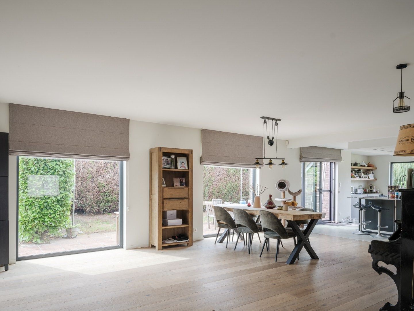🔑 Instapklaar wonen in het hart van Laarne — stijlvol, ruim en perfect gelegen foto 6