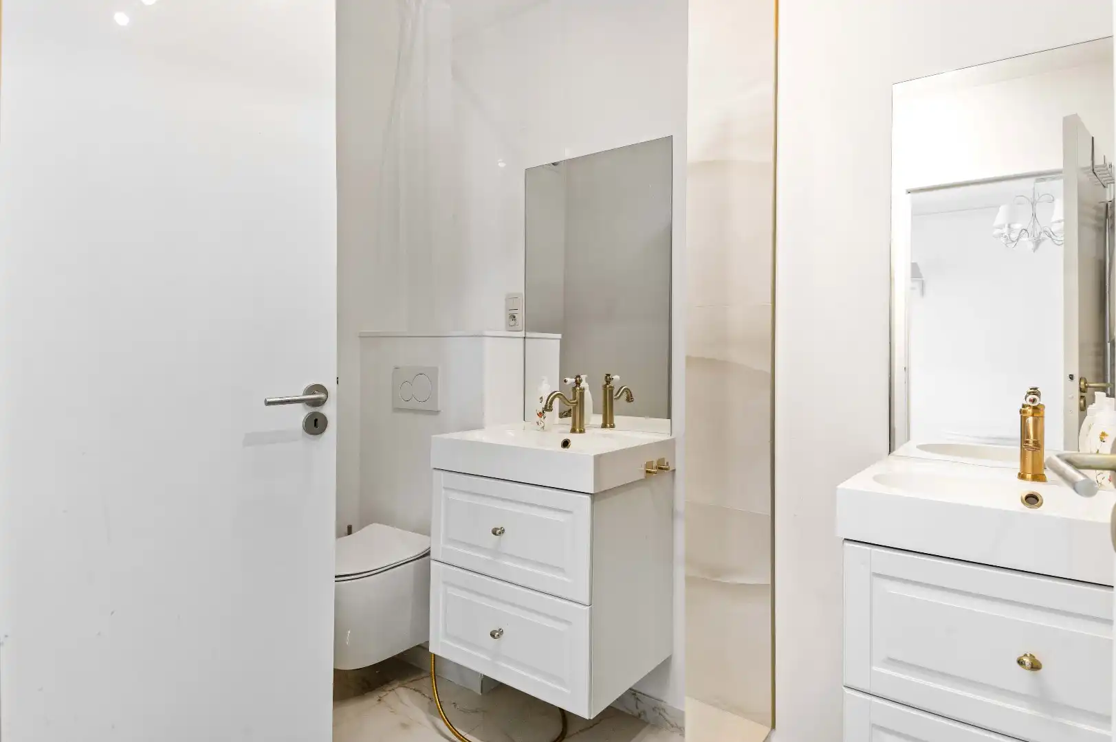 Volledig gerenoveerd appartement met flexibele indeling in Deurne! foto 6