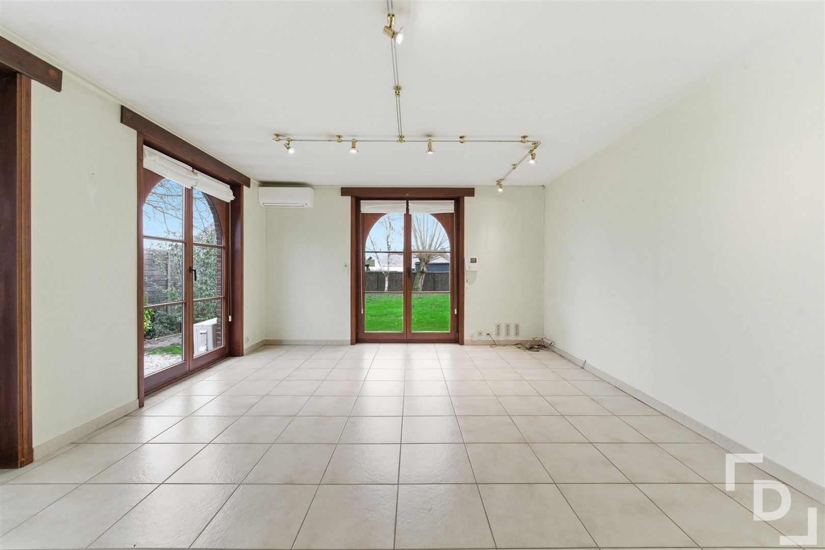 Ruime en energiezuinige villa te koop in Poperinge foto 9