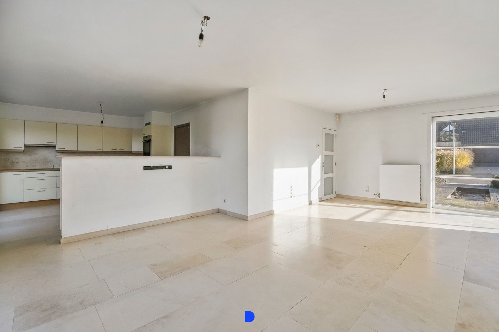 Halfopen woning met tuin in Oekene! foto 3