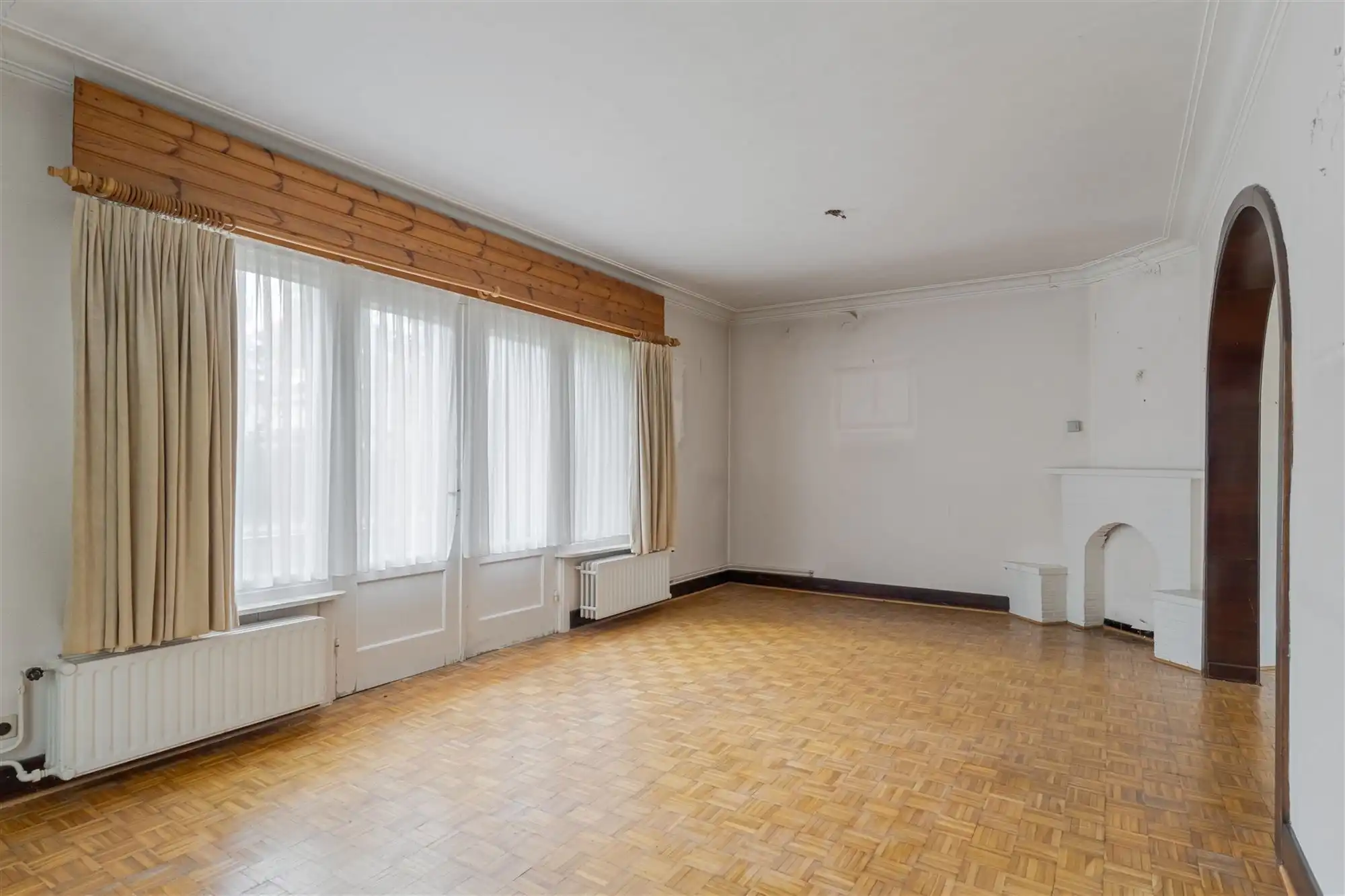Charmante te renoveren woning op 9a75ca foto 2