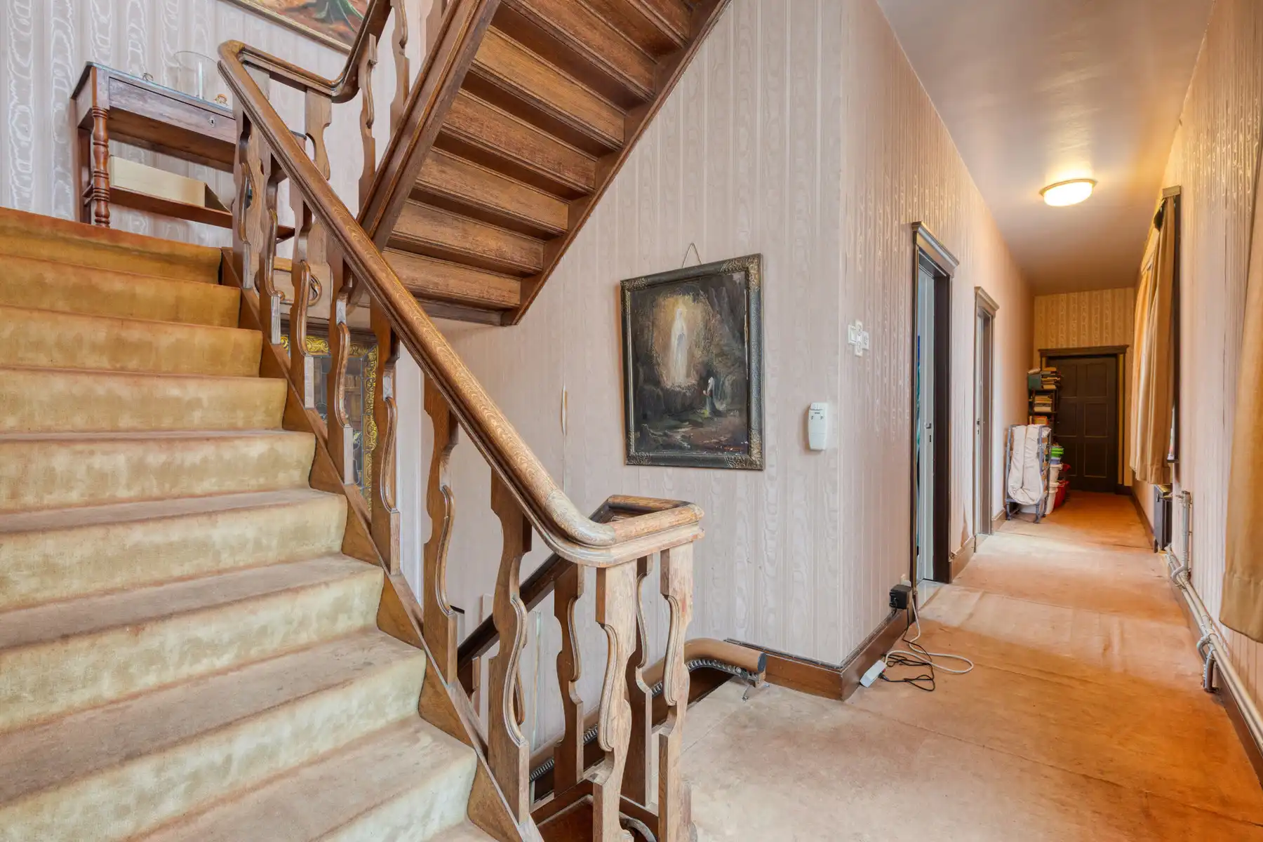 Neogotisch herenhuis op uitzonderlijke locatie foto 11